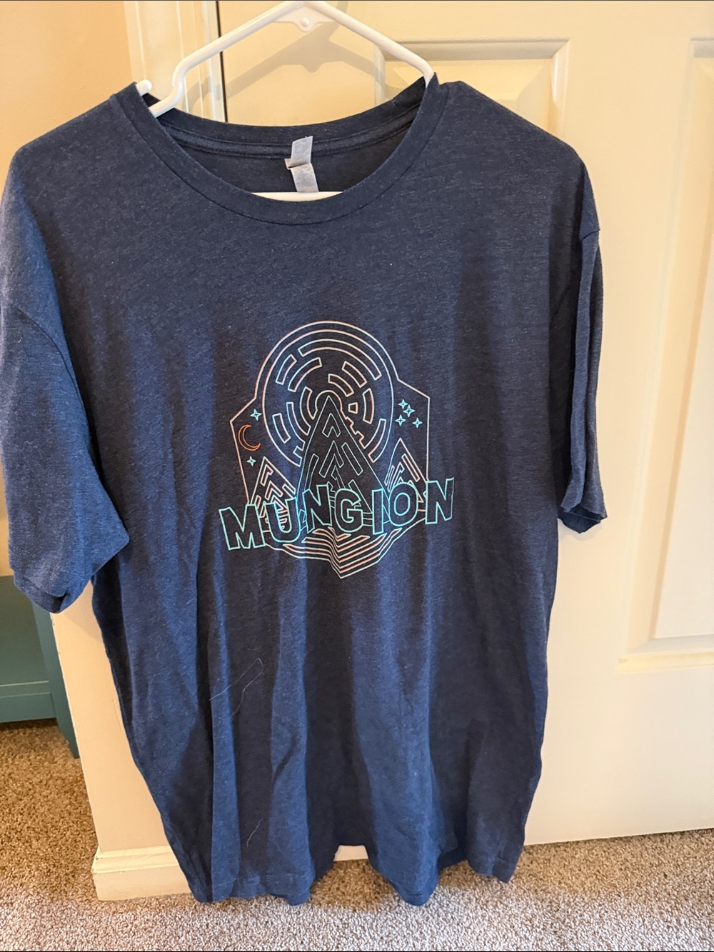 Mungion Graphic Tee in Heather Navy